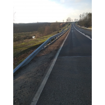 Bariera drogowa energochłonna