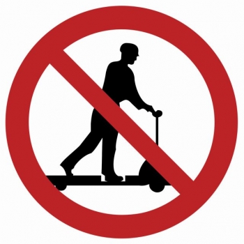 Znak Zakaz jazdy na urządzeniach transportowych płyta sztywna PCV GB001