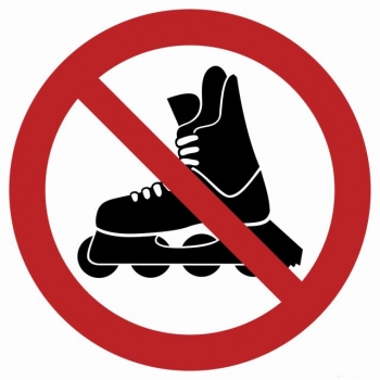 Znak Zakaz jazdy na rolkach folia samoprzylepna GB049