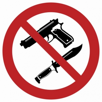 Znak Zakaz wnoszenia broni płyta sztywna PCV GB052