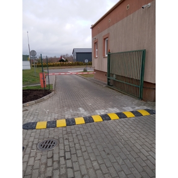 Montaż demontaż progów zwalniających, wyspowych, poduszek berlińskich, separatorów parkingowych