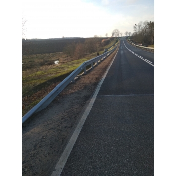 Montaż instalacja barier drogowych energochłonnych U-14a