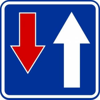 Znak drogowy informacyjny Znak D-5 pierwszeństwo na zwężonym odcinku jezdni